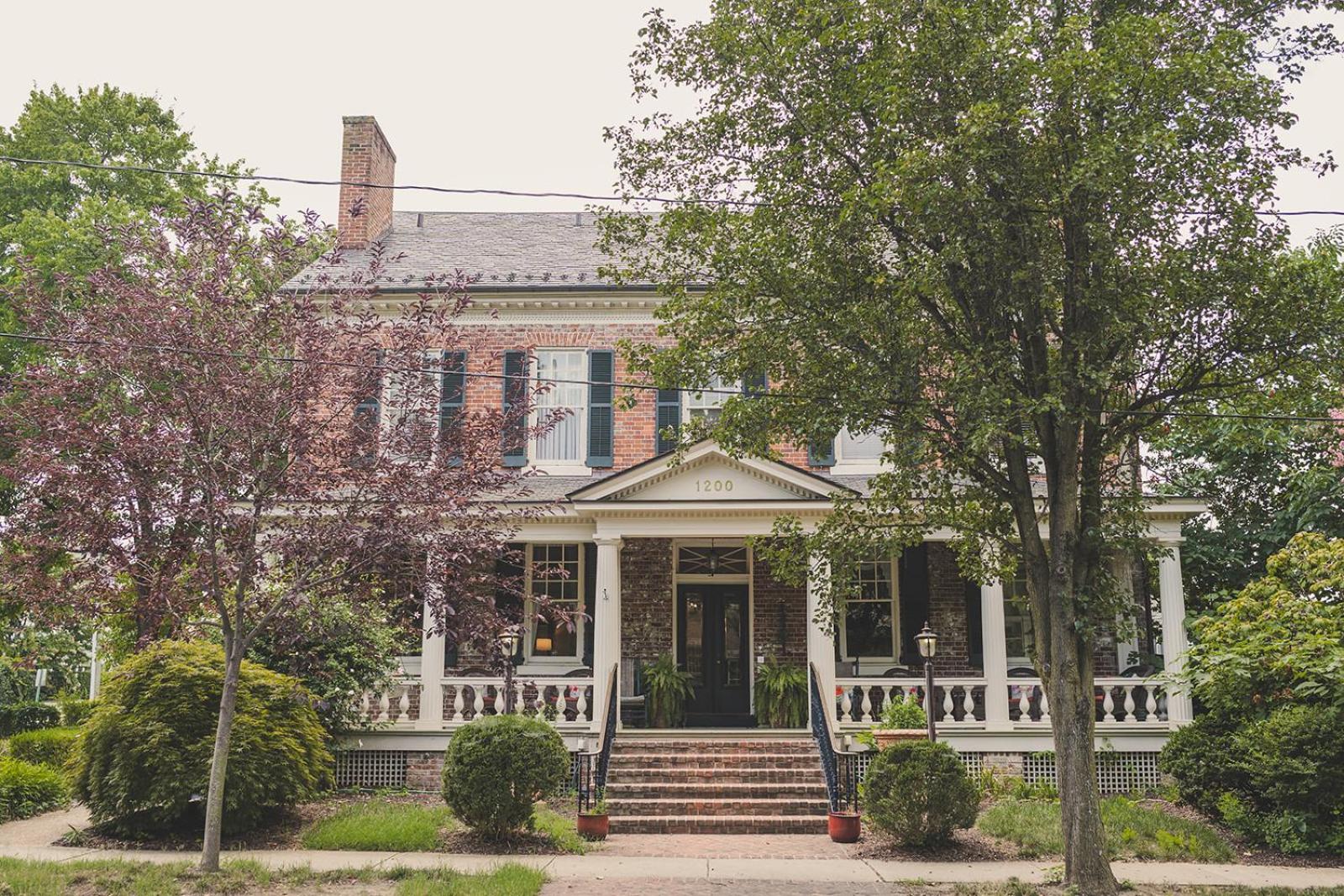 Ironclad Inn And Bourbon Room Fredericksburg Exterior photo